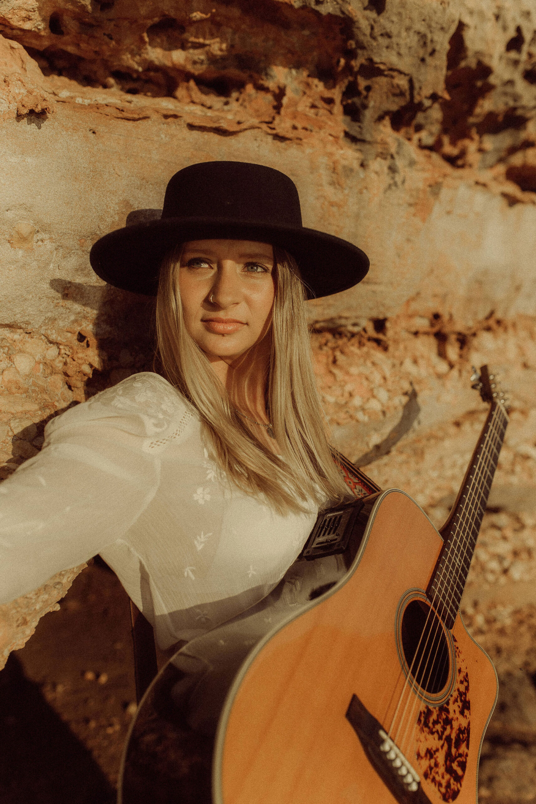 Country singer-songwriter Savanah Solomon